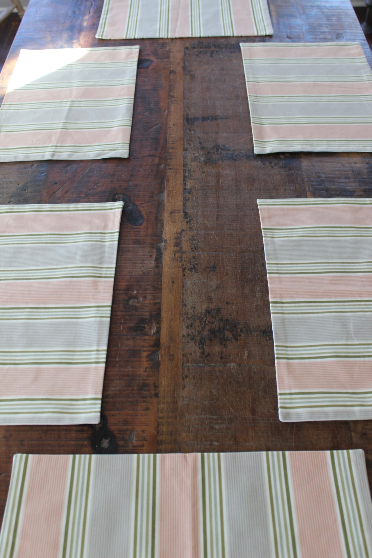 Pinkie's Up Placemats