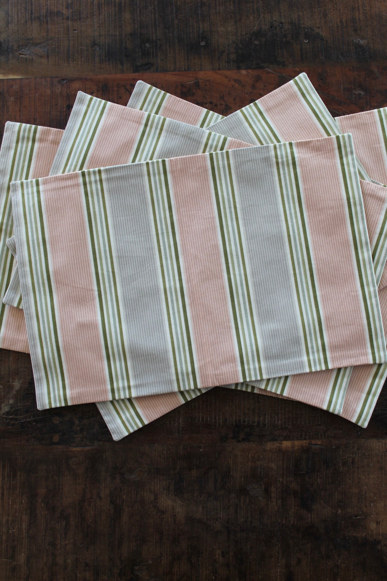 Pinkie's Up Placemats